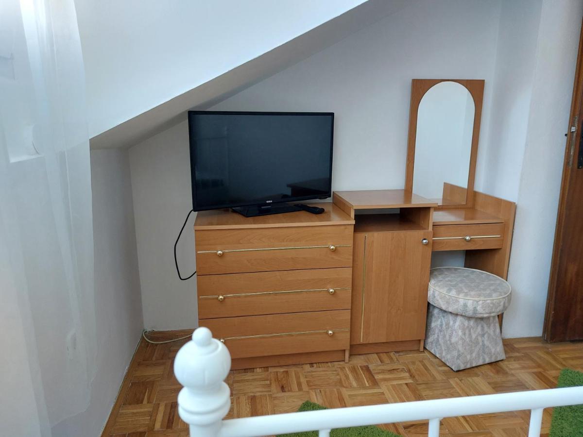 Orange City Apartment'S Repic 비오그라드나모루 외부 사진