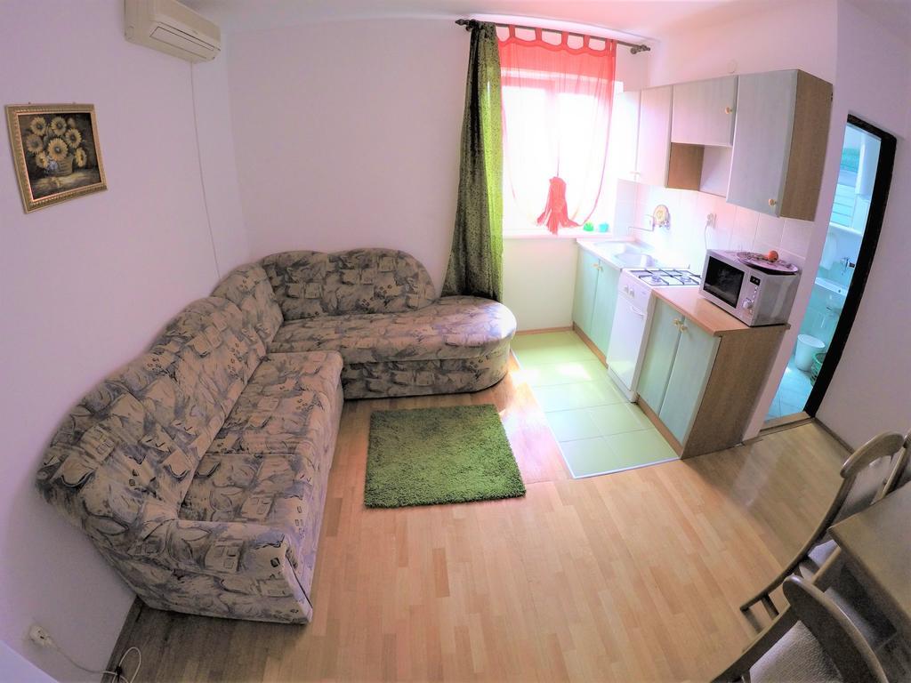 Orange City Apartment'S Repic 비오그라드나모루 외부 사진