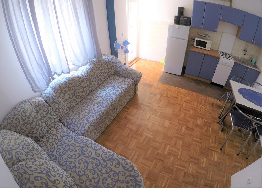 Orange City Apartment'S Repic 비오그라드나모루 외부 사진